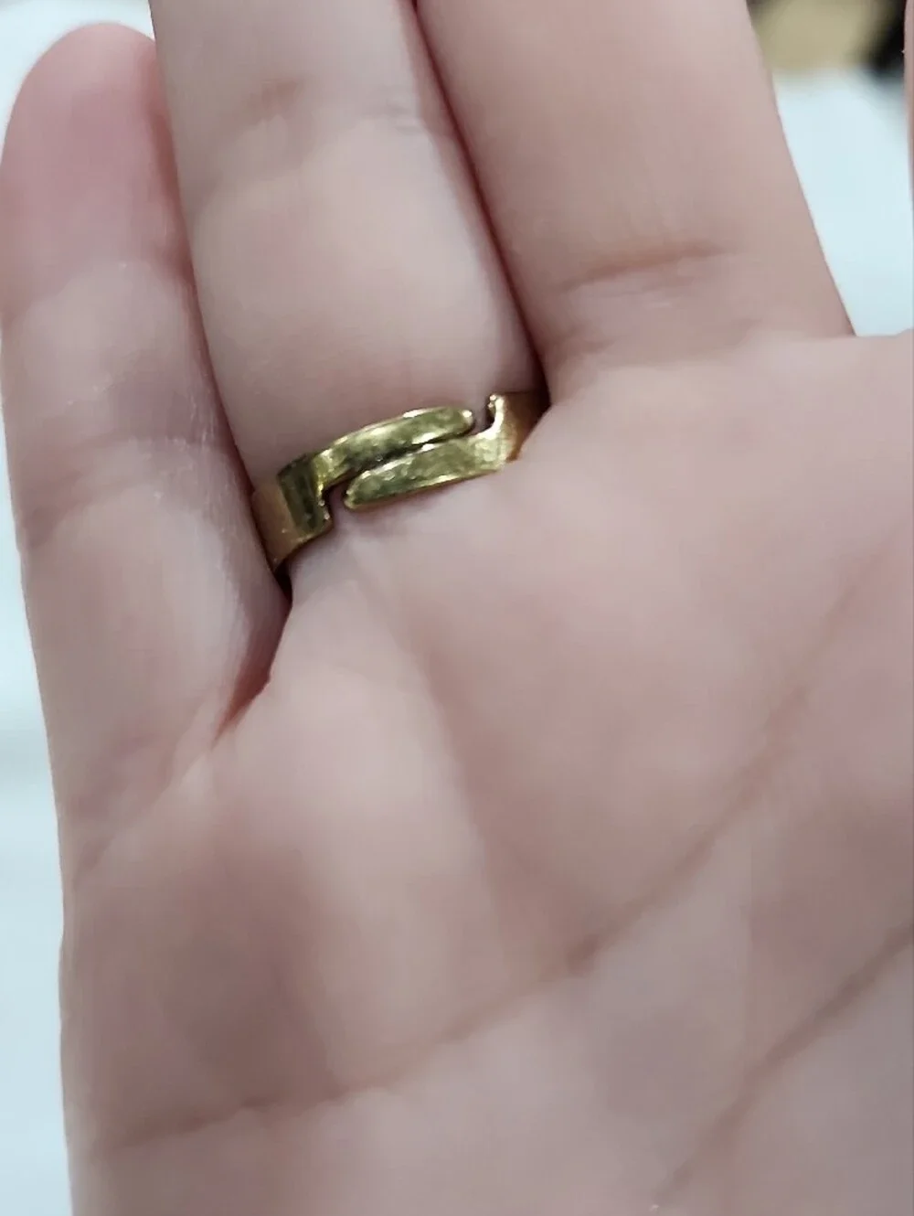 Vintage-inspired Fashion Statement Ring
